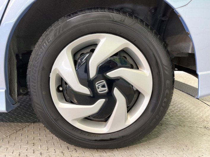 2015 Honda Freed hybrid DAA-GP3 (UW-6a0146d30b3b3)[17]