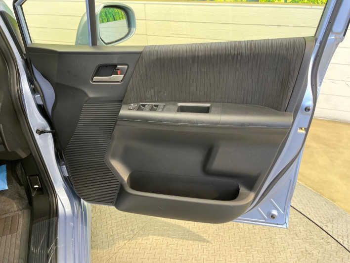 2015 Honda Freed hybrid DAA-GP3 (UW-6a0146d30b3b3)[28]