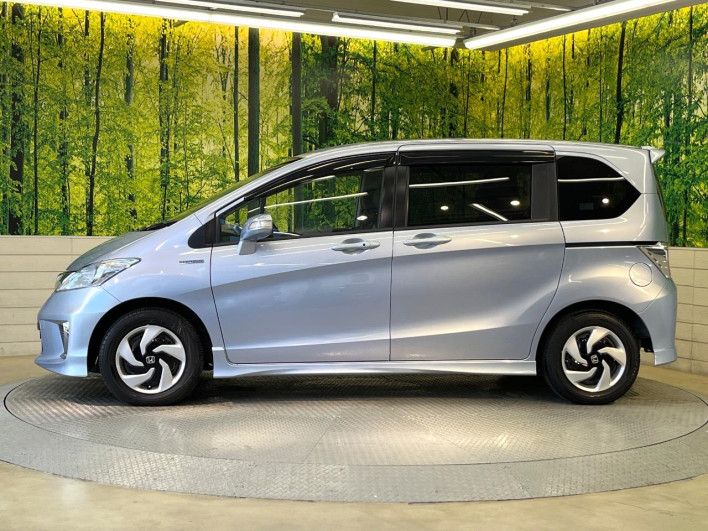 2015 Honda Freed hybrid DAA-GP3 (UW-6a0146d30b3b3)[26]