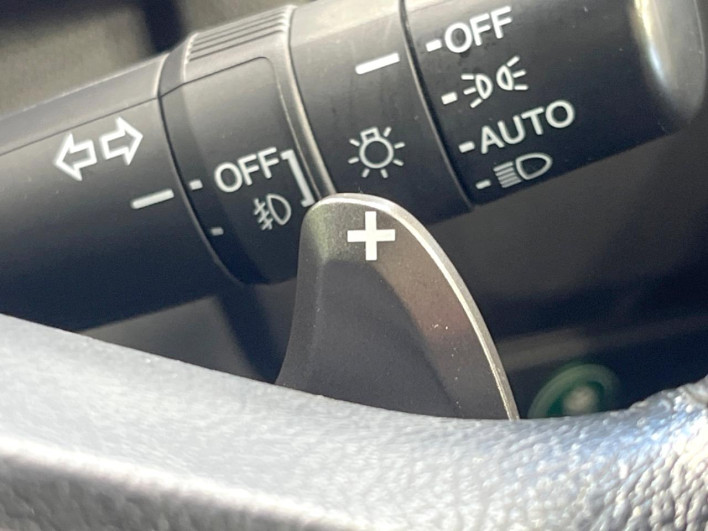 2017 Honda Fit Hybrid DAA-GP5 (UW-6a0146d387340)[21]
