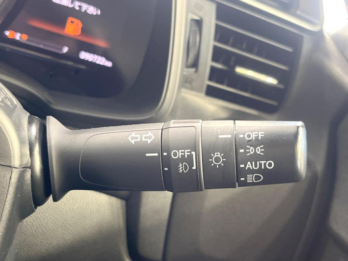 2017 Honda Fit Hybrid DAA-GP5 (UW-6a0146d387340)[23]