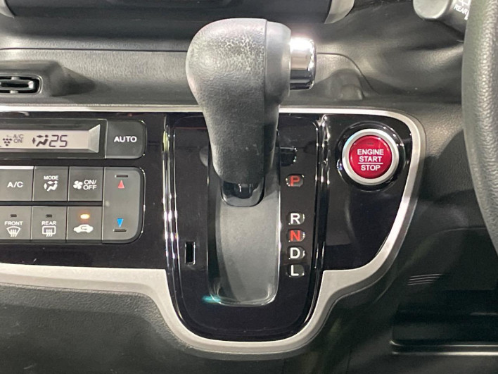 2014 Honda N-BOX CUSTOM DBA-JF1 (UW-6a0146e4ef849)[23]