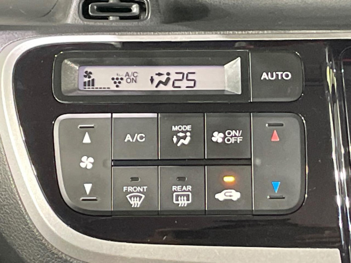 2014 Honda N-BOX CUSTOM DBA-JF1 (UW-6a0146e4ef849)[22]