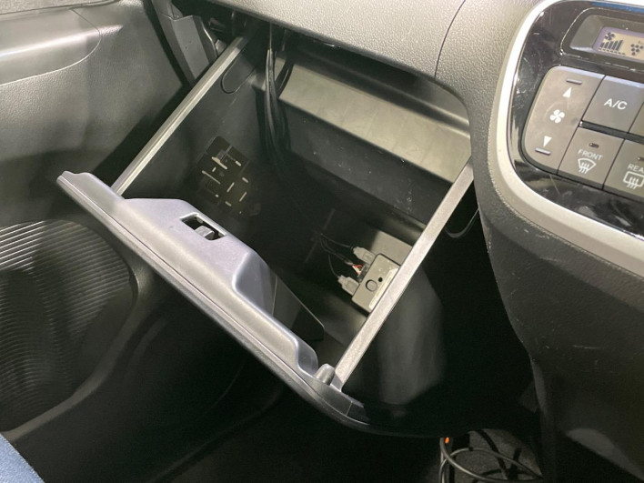 2014 Honda N-BOX CUSTOM DBA-JF1 (UW-6a0146e51fb3e)[21]