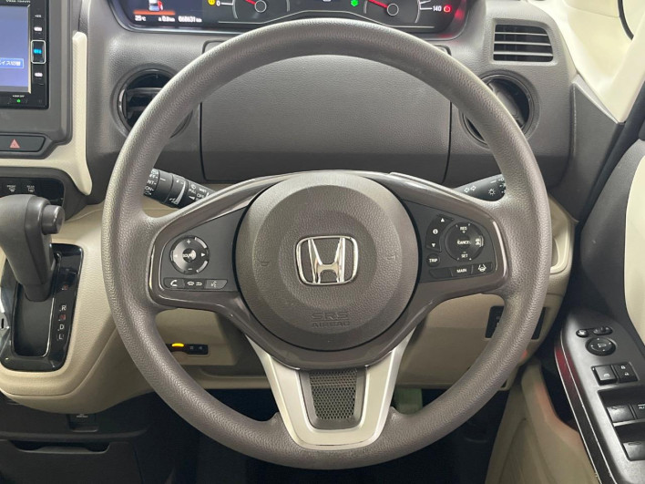 2019 Honda N-BOX DBA-JF3 (UW-6a0146ea5b338)[23]