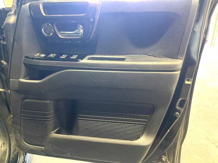 2019 Honda N-BOX CUSTOM DBA-JF3 (UW-6a0146ea9a5d2)[22]