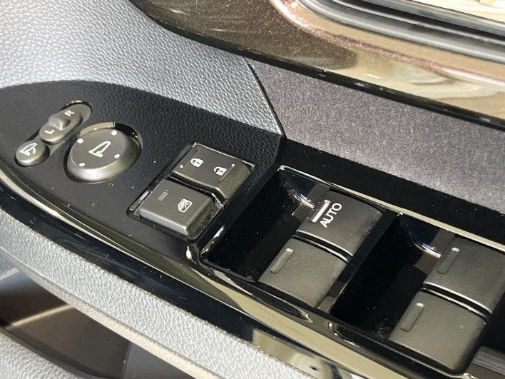 2020 Honda N-BOX CUSTOM 6BA-JF3 (UW-6a0146ee72b18)[28]