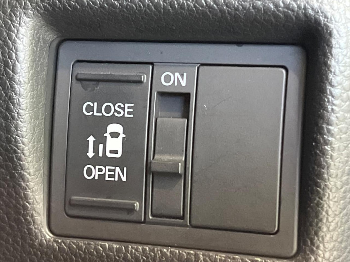 2020 Honda N-BOX CUSTOM 6BA-JF3 (UW-6a0146ee72b18)[23]