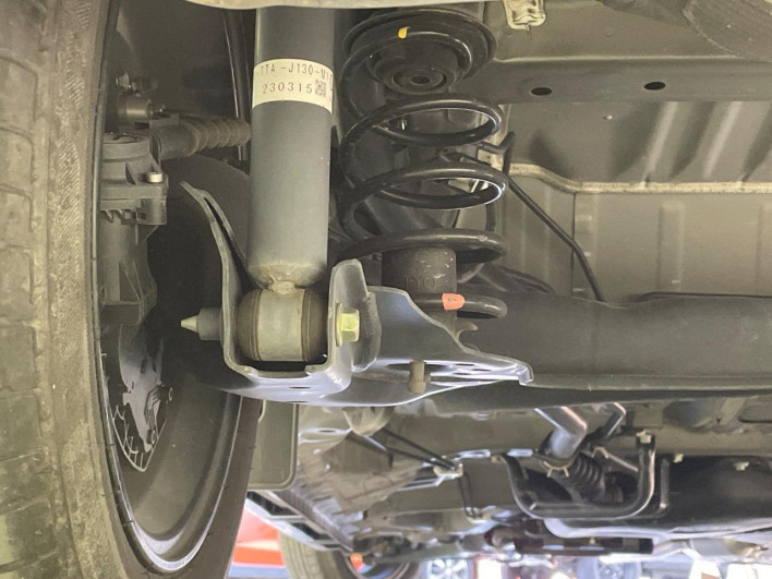 2023 Honda N-BOX CUSTOM 6BA-JF3 (UW-6a0146f17a961)[19]