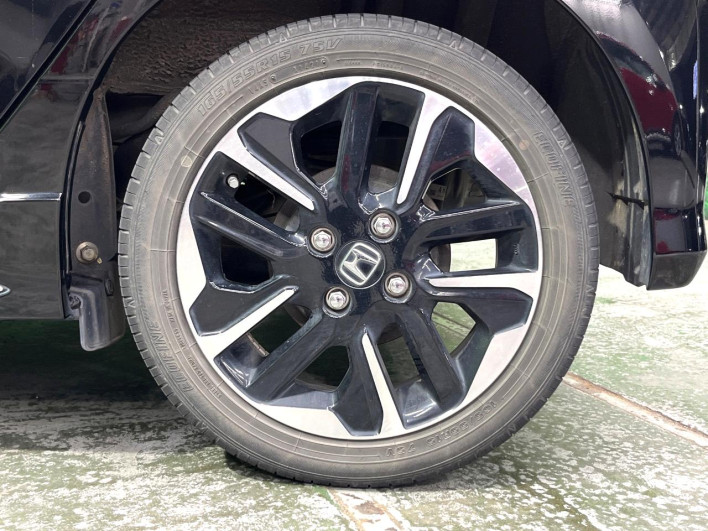 2017 Honda N-WGN Custom DBA-JH1 (UW-6a0146f777978)[11]