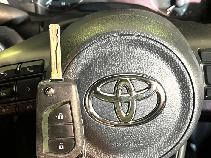 2020 Toyota Yaris 5BA-KSP210 (UW-6a0147029465b)[11]