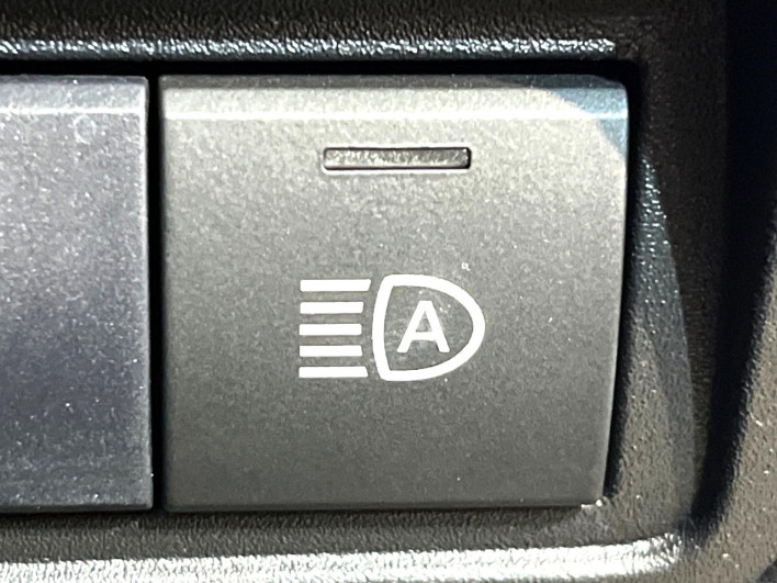 2020 Toyota Yaris 5BA-KSP210 (UW-6a0147029465b)[9]