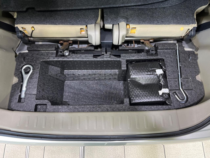 2011 Daihatsu Move DBA-LA110S (UW-6a01470572b01)[9]