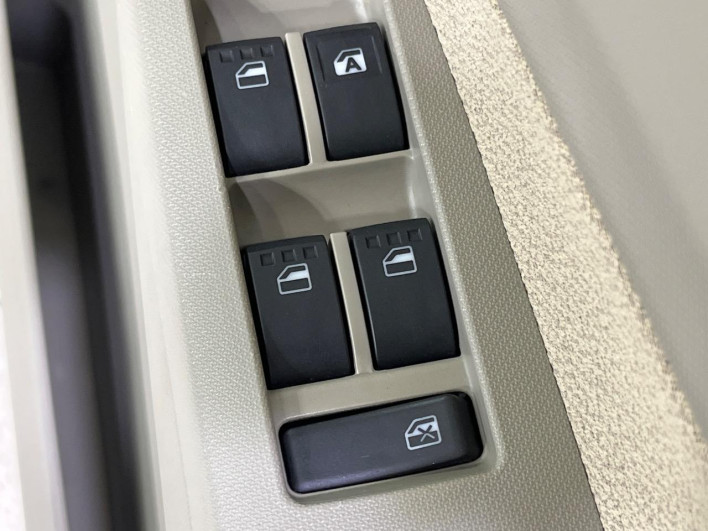 2011 Daihatsu Move DBA-LA110S (UW-6a01470572b01)[13]