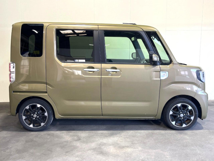 2019 Daihatsu Wake DBA-LA700S (UW-6a0147132ff52)[19]
