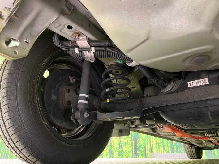 2015 Toyota Aqua DAA-NHP10 (UW-6a01473f23715)[17]