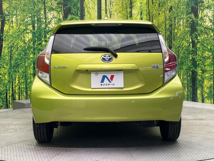 2015 Toyota Aqua DAA-NHP10 (UW-6a01473f23715)[26]