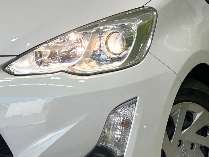 2015 Toyota Aqua DAA-NHP10 (UW-6a014741151ec)[15]