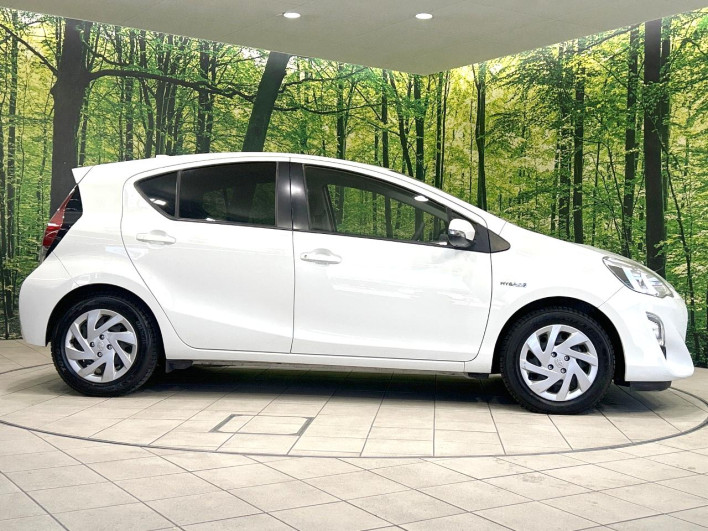 2015 Toyota Aqua DAA-NHP10 (UW-6a014741151ec)[20]