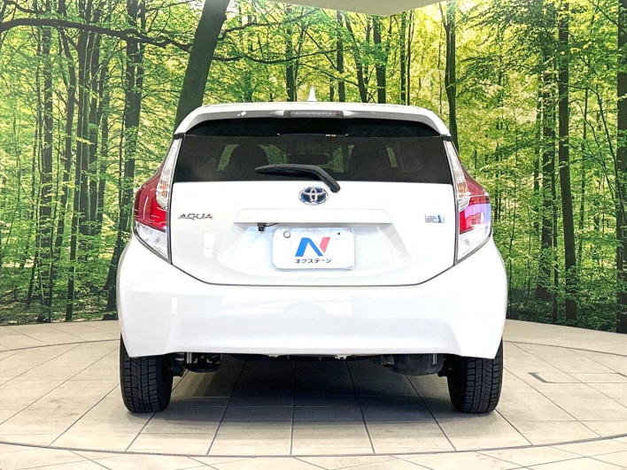 2015 Toyota Aqua DAA-NHP10 (UW-6a014741151ec)[22]
