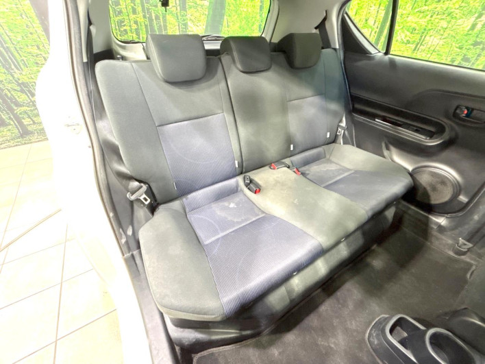 2015 Toyota Aqua DAA-NHP10 (UW-6a014741151ec)[6]