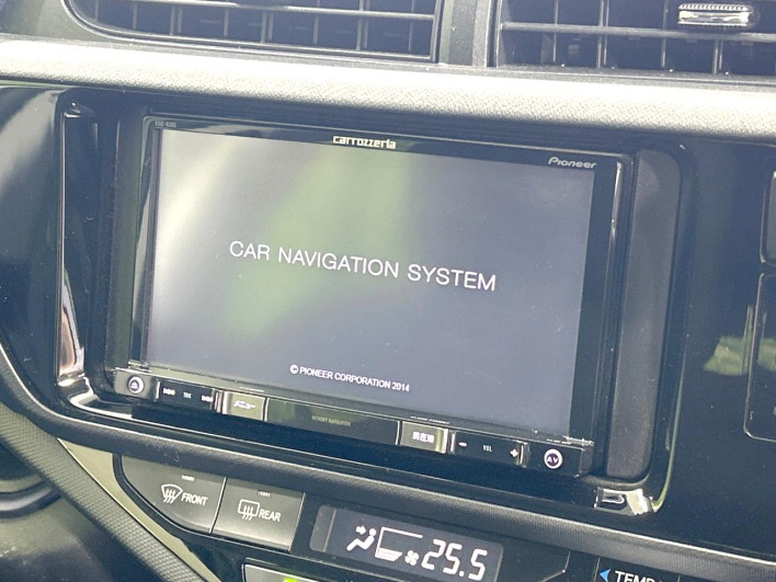 2015 Toyota Aqua DAA-NHP10 (UW-6a014741151ec)[4]