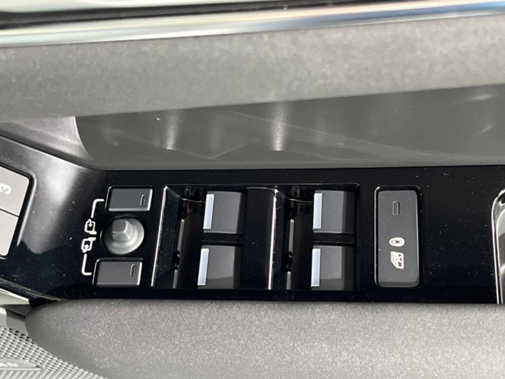 2025 Land Rover RANGE ROVER VELAR 3LA-LY2YD (UW-6a0147501945d)[7]