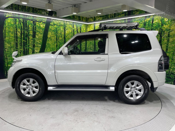 2017 Mitsubishi Pajero DBA-V83W (UW-6a01475552865)[13]