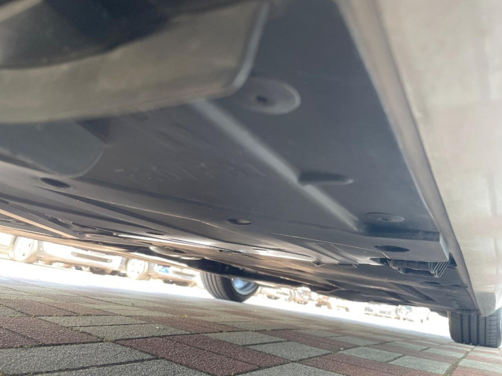 2018 BMW 3 Series LDA-8C20 (UW-6a01475a6fd3f)[21]