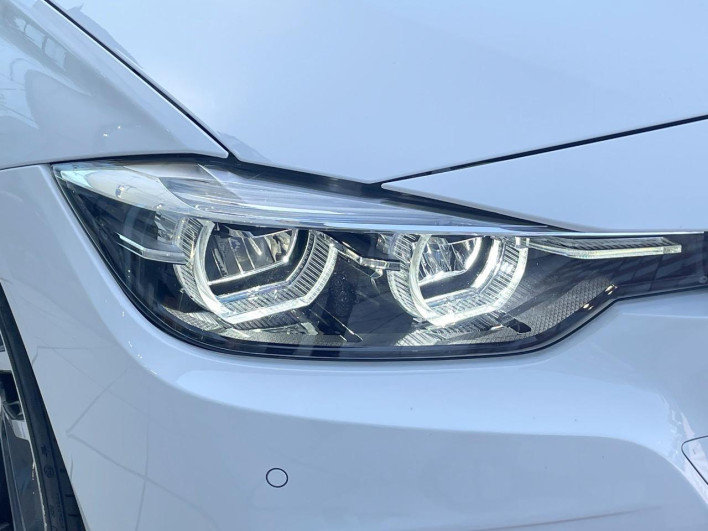 2018 BMW 3 Series LDA-8C20 (UW-6a01475a6fd3f)[23]