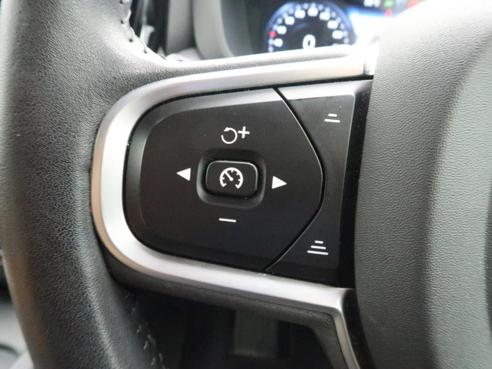 2020 Volvo XC60 LDA-UD4204TXC (UW-6a01476066e15)[12]