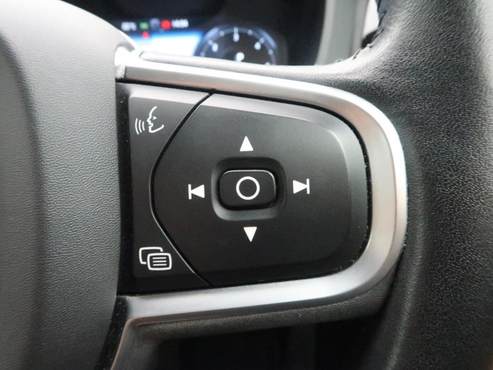 2020 Volvo XC60 LDA-UD4204TXC (UW-6a01476066e15)[13]