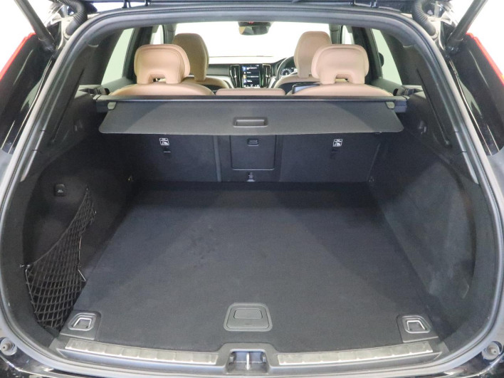 2020 Volvo XC60 LDA-UD4204TXC (UW-6a01476066e15)[27]