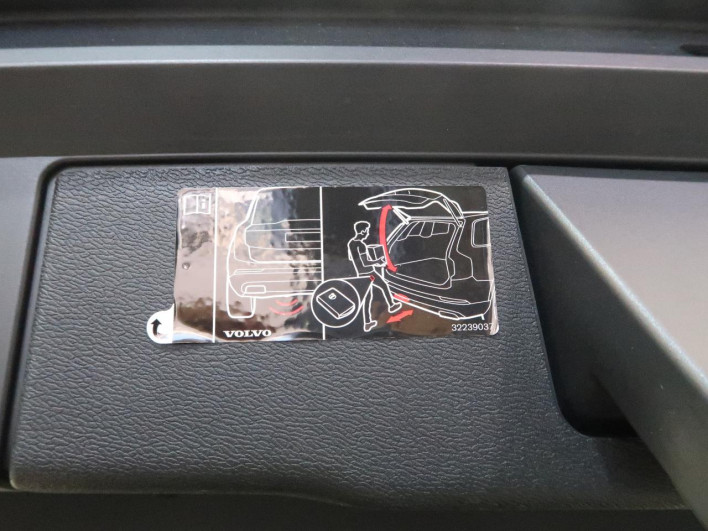 2020 Volvo XC60 LDA-UD4204TXC (UW-6a01476066e15)[29]