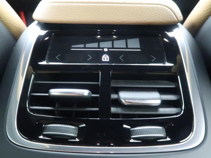 2020 Volvo XC60 LDA-UD4204TXC (UW-6a01476066e15)[25]