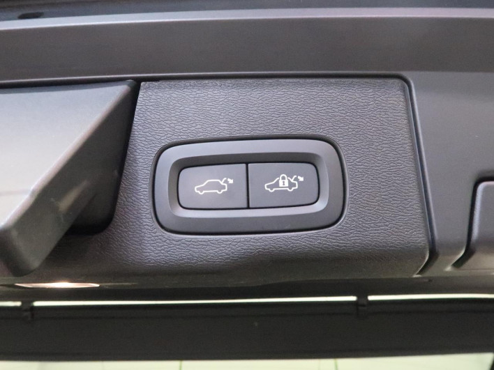 2020 Volvo XC60 LDA-UD4204TXC (UW-6a01476066e15)[28]