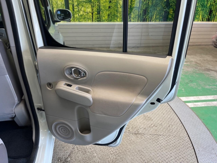 2011 Nissan Cube DBA-Z12 (UW-6a014761675d3)[15]