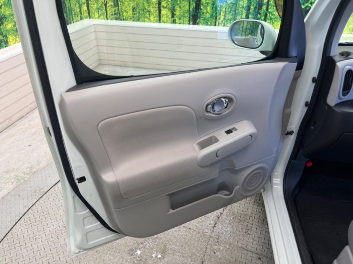 2011 Nissan Cube DBA-Z12 (UW-6a014761675d3)[19]