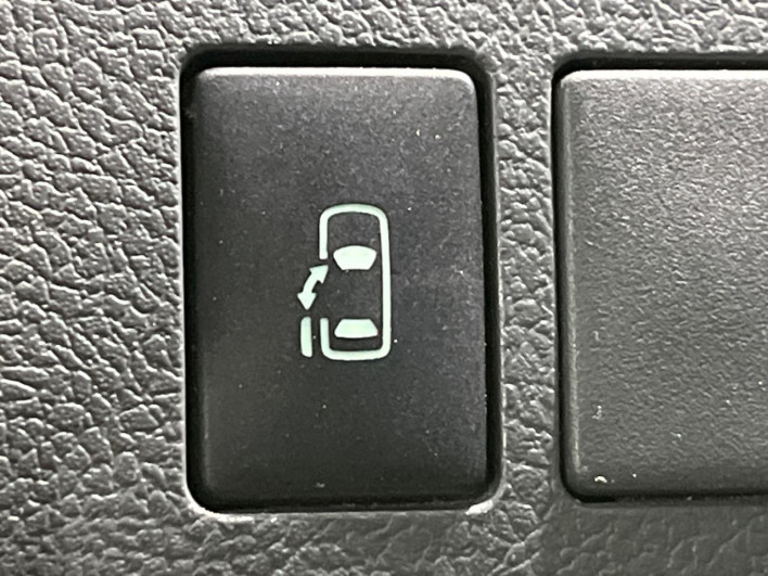 2008 Toyota Noah DBA-ZRR70G (UW-6a0147676c52f)[18]