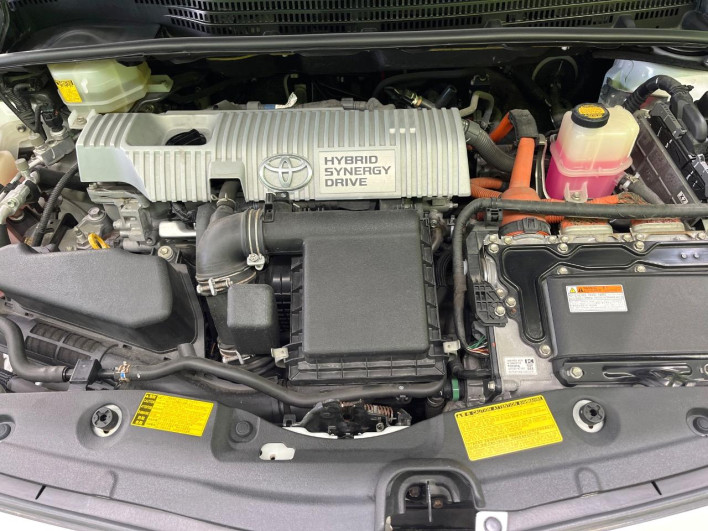 2013 Toyota Prius DAA-ZVW30 (UW-6a014771dc353)[4]