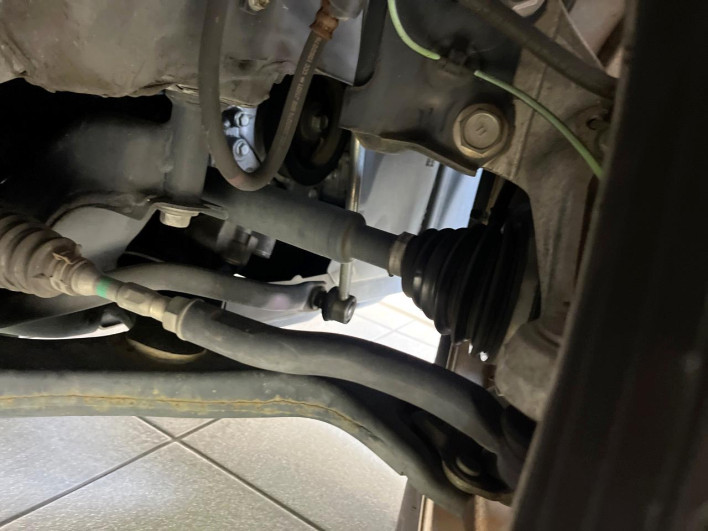 2013 Toyota Prius DAA-ZVW30 (UW-6a014771dc353)[27]