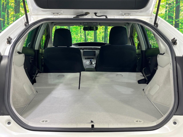 2013 Toyota Prius DAA-ZVW30 (UW-6a014771dc353)[11]