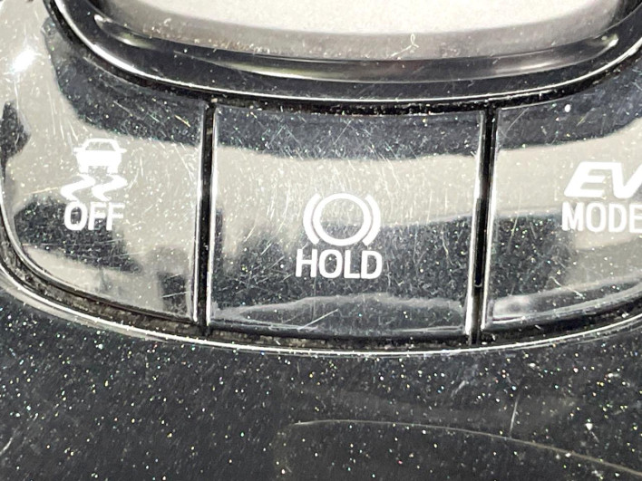2018 Toyota C-HR DAA-ZYX10 (UW-6a01477c71a44)[14]