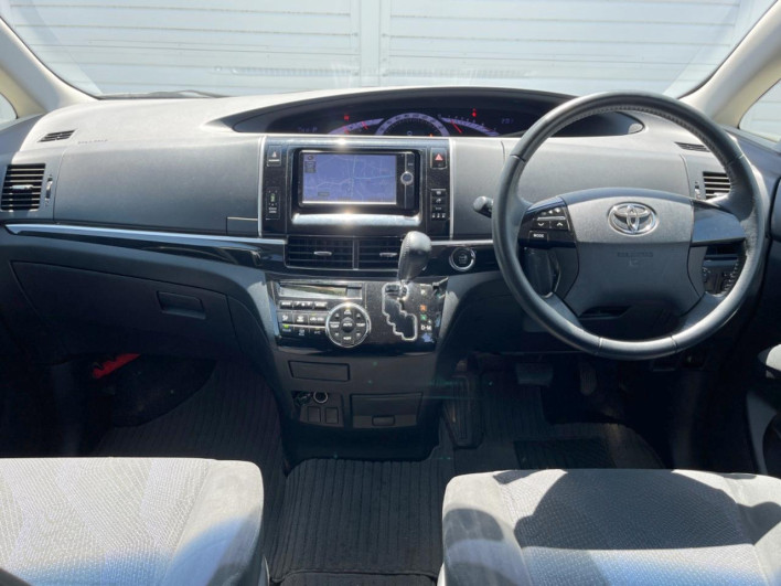 2013 Toyota Estima DBA-ACR50W (UW-6a029858669a4)[11]