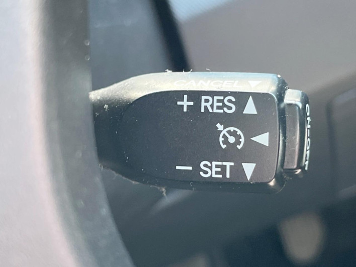 2013 Toyota Estima DBA-ACR50W (UW-6a029858669a4)[18]