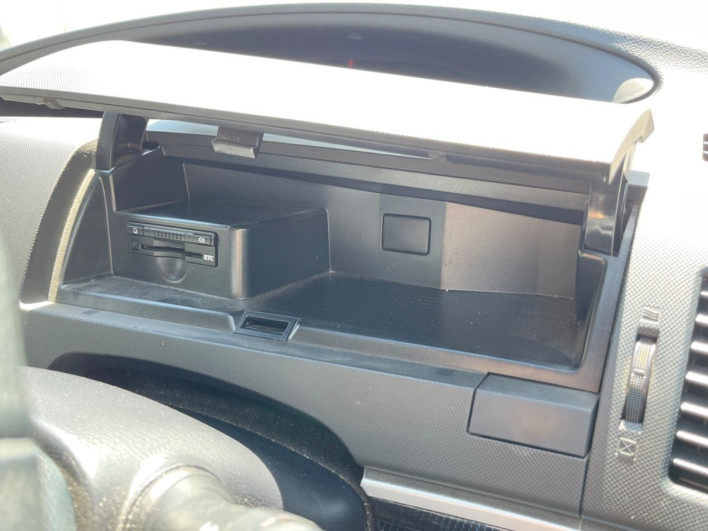 2013 Toyota Estima DBA-ACR50W (UW-6a029858669a4)[28]