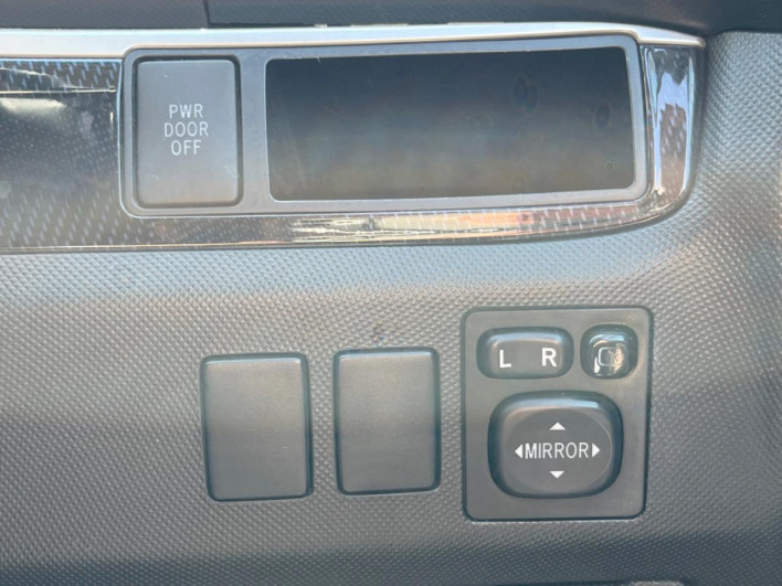 2013 Toyota Estima DBA-ACR50W (UW-6a029858669a4)[24]