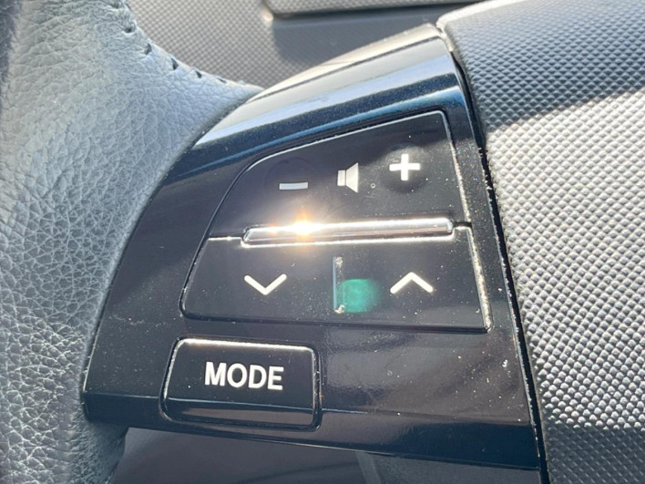 2013 Toyota Estima DBA-ACR50W (UW-6a029858669a4)[17]