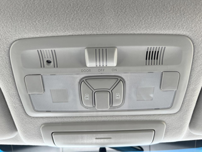 2013 Toyota Estima DBA-ACR50W (UW-6a029858669a4)[13]