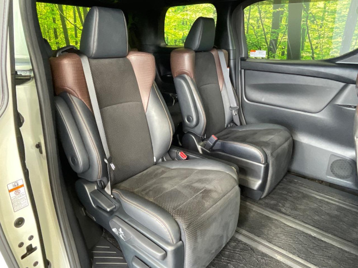 2017 Toyota Alphard DBA-AGH30W (UW-6a02985abccf7)[17]
